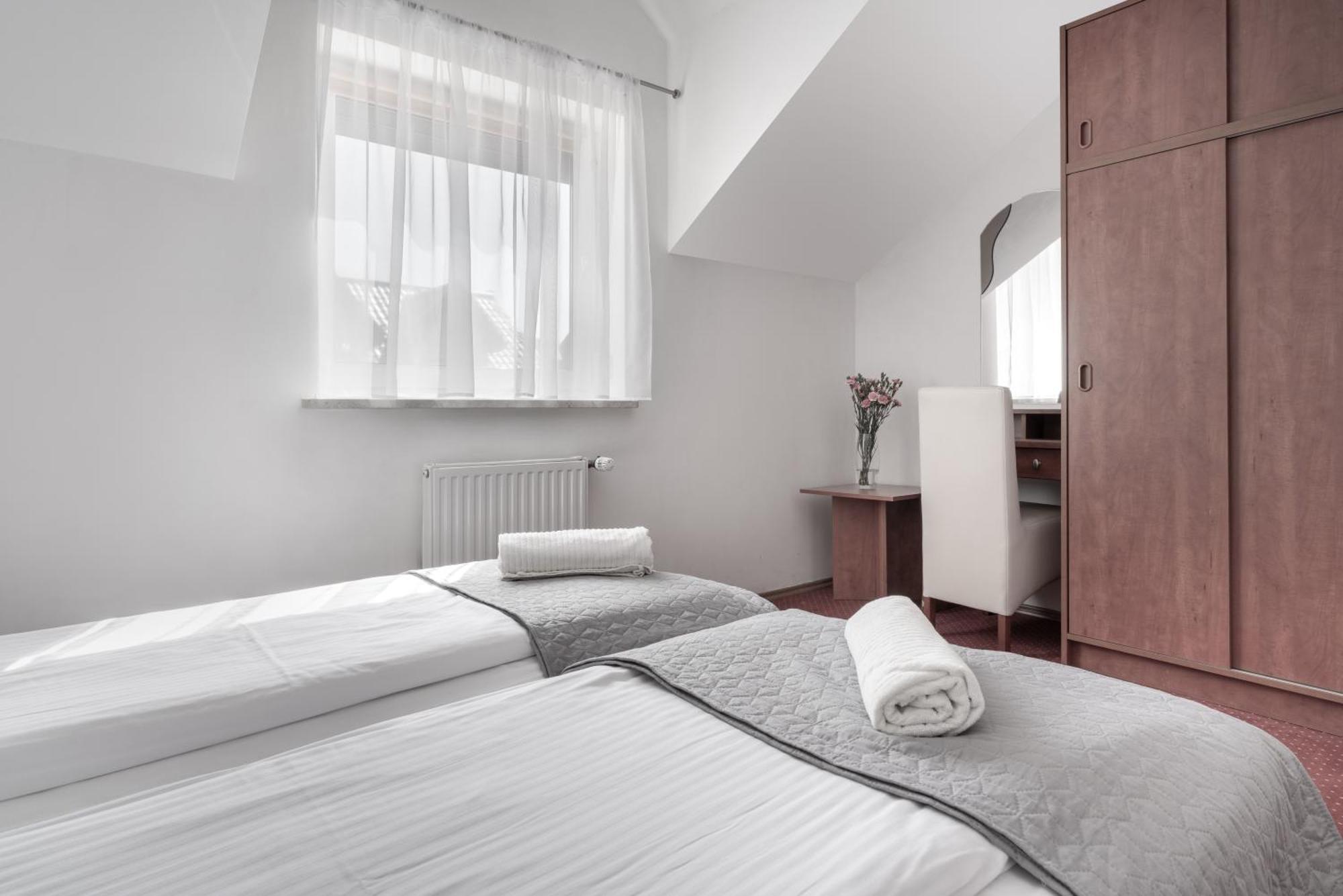 Villa Gravaldi Rowy  Ngoại thất bức ảnh